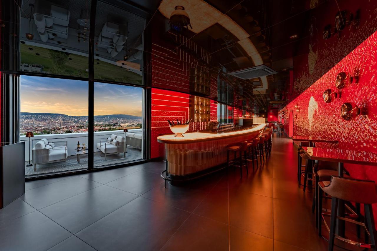 Five Zurich - Luxury City Resort Eksteriør bilde Skyline Bar