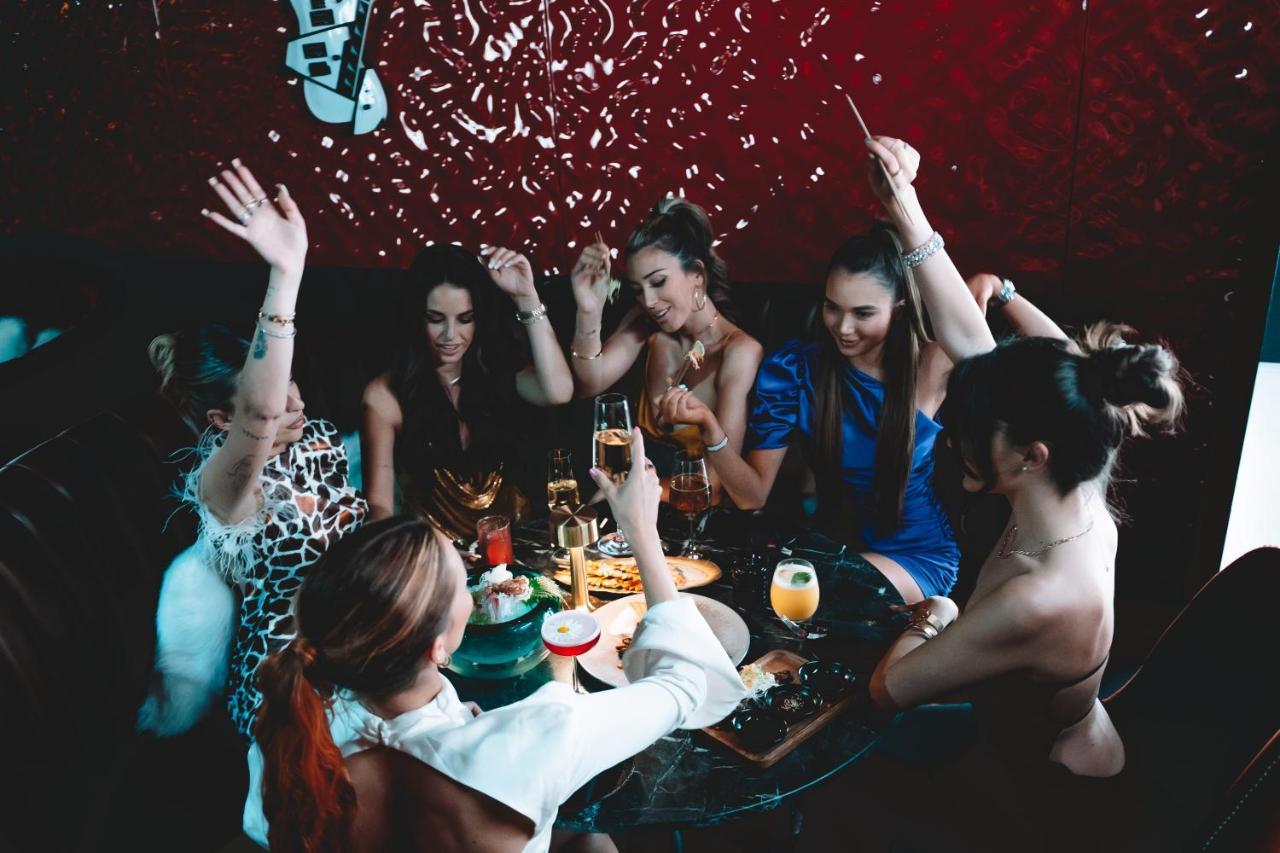 Five Zurich - Luxury City Resort Eksteriør bilde Bachelorette party