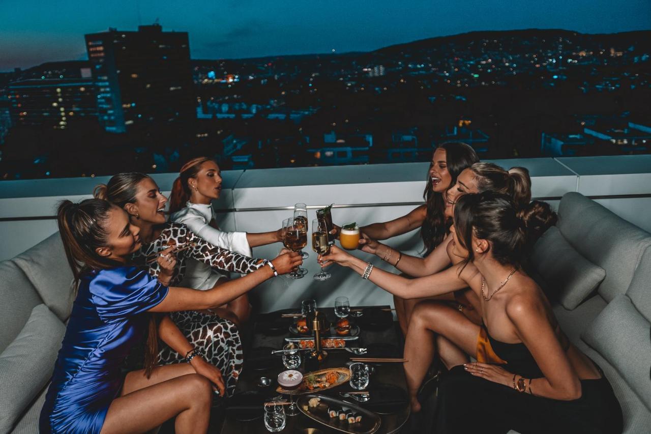 Five Zurich - Luxury City Resort Eksteriør bilde Skyline Bar